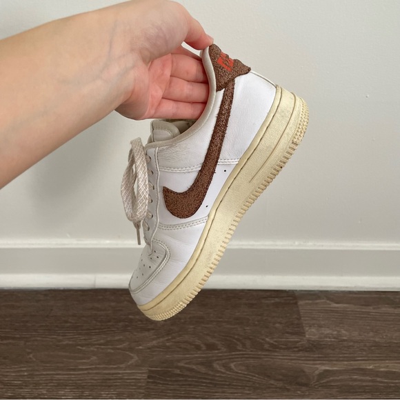 nike af1 ‘07 LX in coconut - Picture 5 of 10